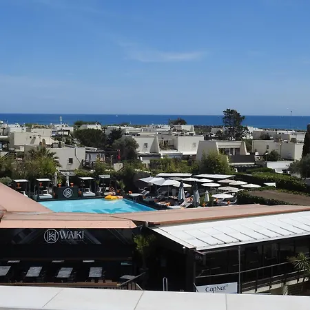 Au Bois Joli, Village Naturiste - Grande Terrasse Face A La Apartment Agde
